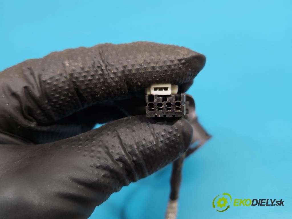 Mazda 3 I BK 2003-2009 2.0 16V 150 HP manual 110 kW 1999 cm3 5- Vlákno: