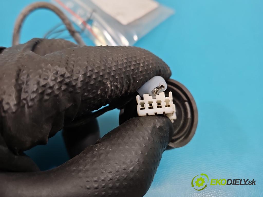 Mazda 3 I BK 2003-2009 2.0 16V 150 HP manual 110 kW 1999 cm3 5- Vlákno: W3T15774