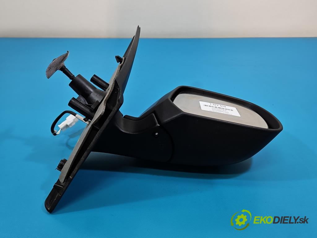 Dacia Dokker 2012- 1.5 dci 95 hp manual 70 kW 1461 cm3 5- zpětné zrcátko pravé  (Klika dveří ostatní)