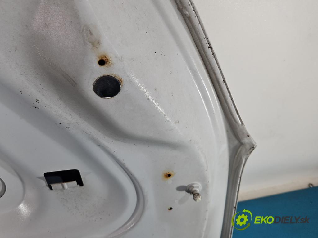 Dacia Dokker 2012- 1.5 dci 95 hp manual 70 kW 1461 cm3 5- kapota přední