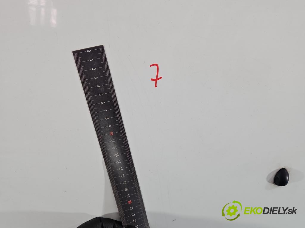 Dacia Dokker 2012- 1.5 dci 95 hp manual 70 kW 1461 cm3 5- kapota přední