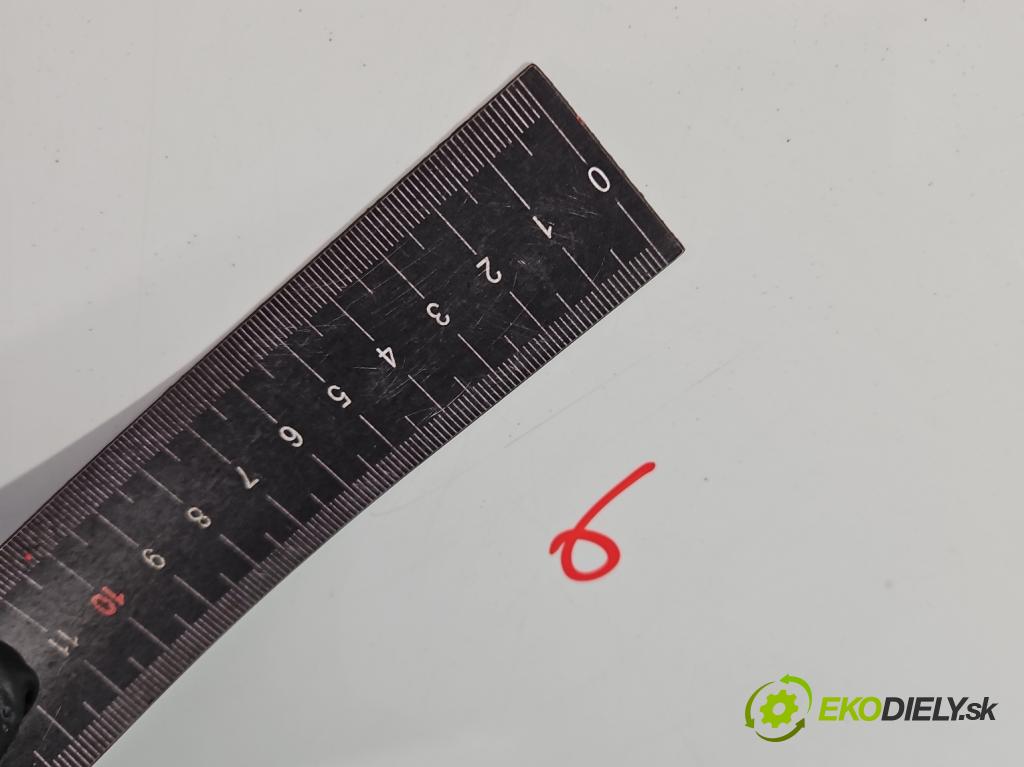 Dacia Dokker 2012- 1.5 dci 95 hp manual 70 kW 1461 cm3 5- kapota přední