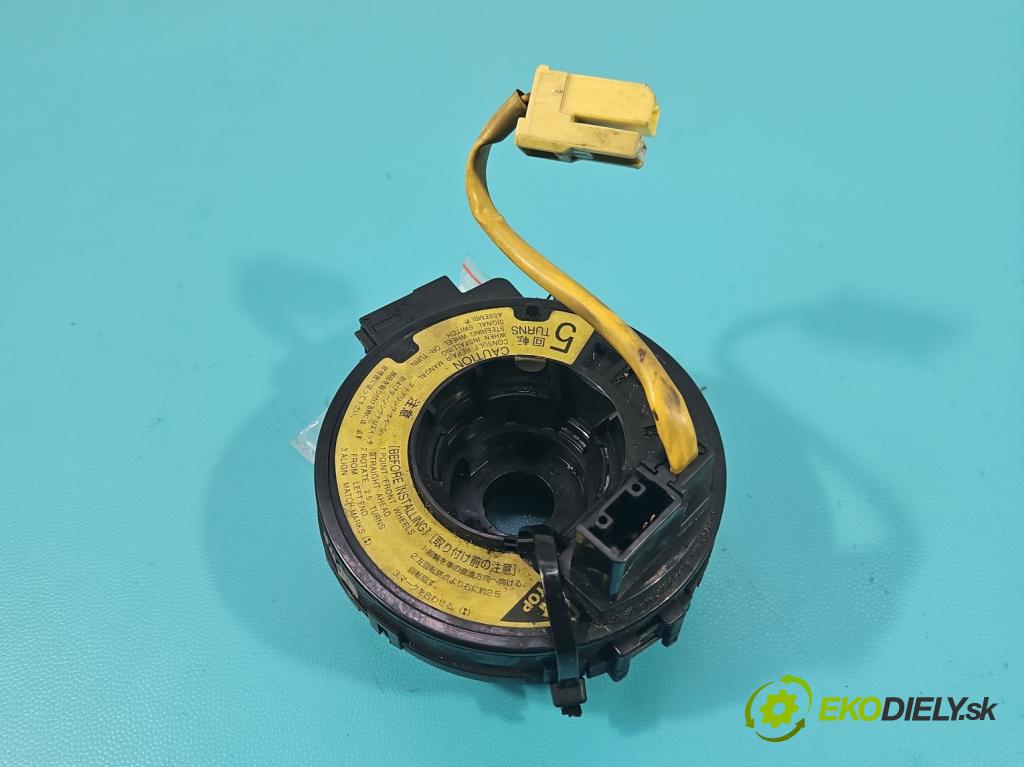 Toyota Rav4 II 2000-2005 2.0 D4D 1CD 133 HP manual 98 kW 1995 cm3 5- Páska: airbag  (Airbag)