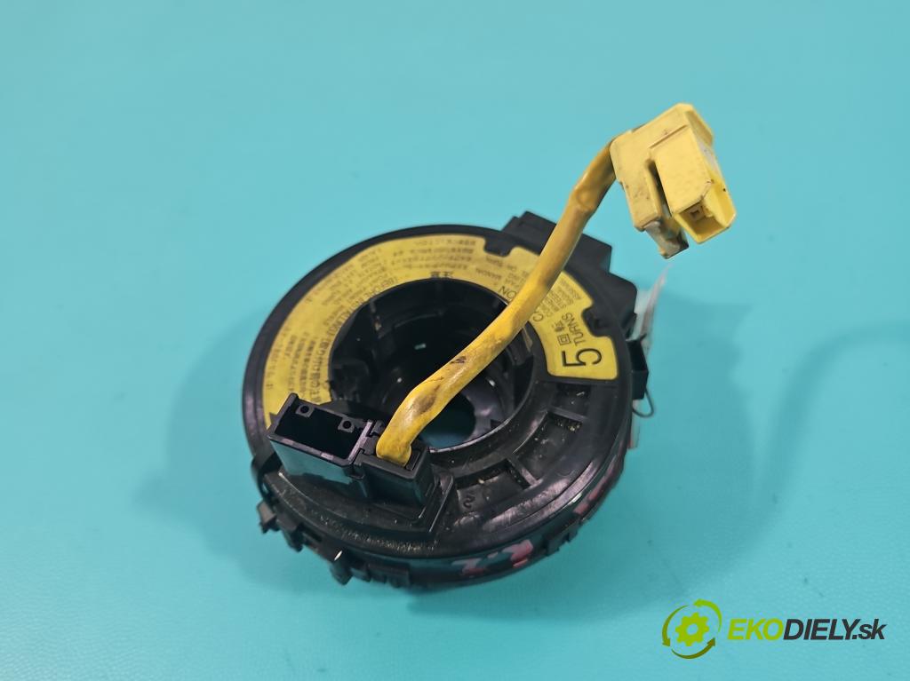 Toyota Rav4 II 2000-2005 2.0 D4D 1CD 133 HP manual 98 kW 1995 cm3 5- Páska: airbag  (Airbag)