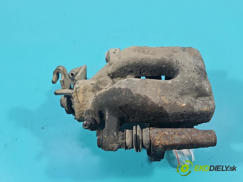 Citroen Xsara Picasso 1.6 16V 109 hp manual 80 kW 1587 cm3 5- brzdič zadní levý  (Klika dveří ostatní)