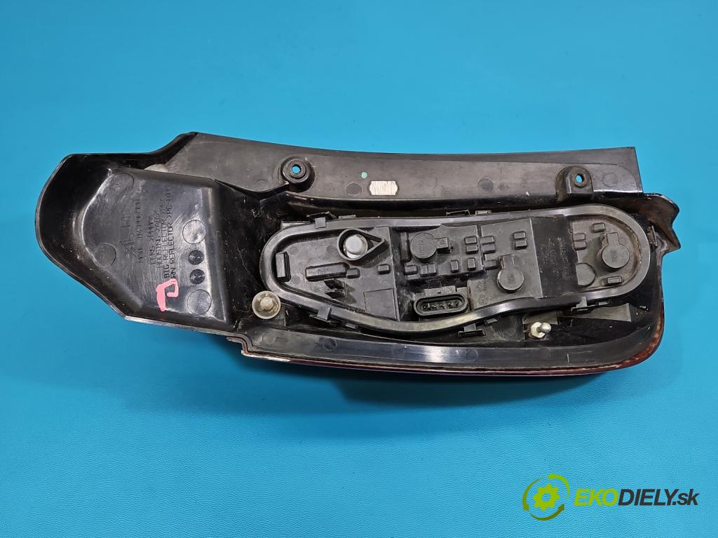 Mitsubishi Colt Z30 VI 2004-2012 1.3 16V 95 HP manual 70 kW 1332 cm3 5- svetlo / reflektor zadné pravé  (Kľučka dverí ostatné)