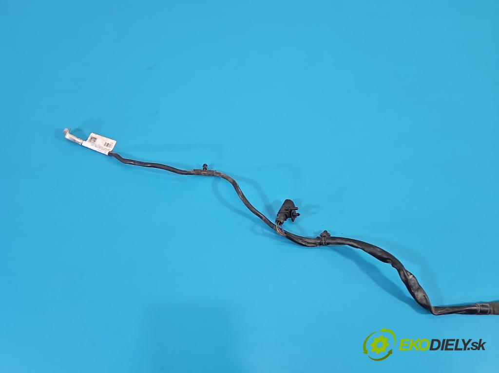 Skoda Octavia III 2013- 1.5 TSI 150 HP manual 110 kW 1498 cm3 5- Zväzok: ostatné 5Q0971230LP