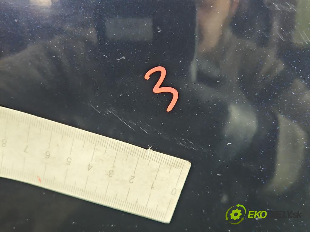 Jaguar F-Pace 16- 2.0d 241KM automatic 177 kW 1999 cm3 5- dveře přední pravé  (Klika dveří ostatní)