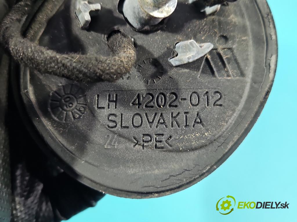 Ford Fiesta Mk7 2008-2017 1.2 16V 82 HP manual 60 kW 1242 cm3 3- zrkadlo ľavé 4202-012 (Kľučka dverí ostatné)