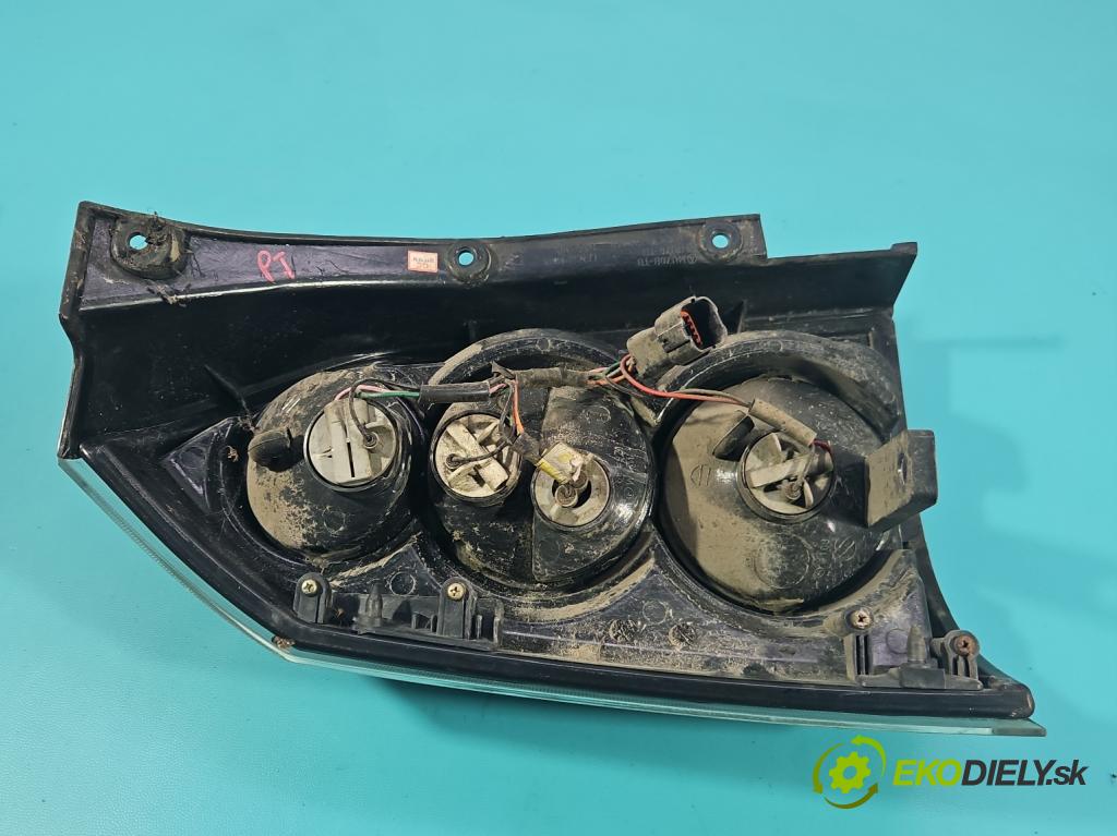 Hyundai Tucson I 2004-2009 2.0 16V XD20: 141 HP  104 kW 1975 cm3 5- svetlo / reflektor zadné ľavé  (Kľučka dverí ostatné)