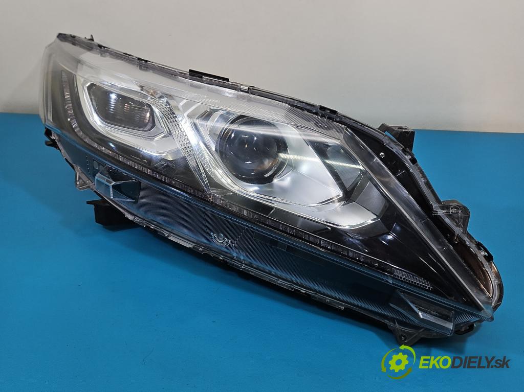 Mitsubishi Eclipse Cross  1.5 T 163 HP manual 120 kW 1499 cm3 5- Reflektor: pravý  (Svetlo predné pravé)