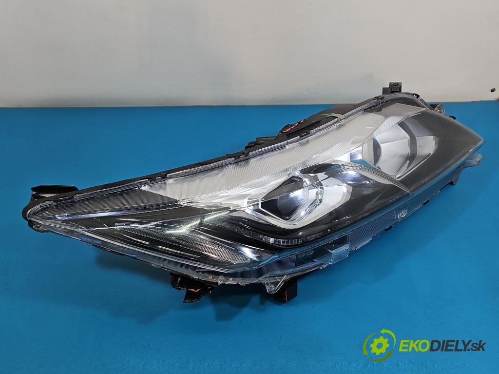 Mitsubishi Eclipse Cross  1.5 T 163 HP manual 120 kW 1499 cm3 5- Reflektor: pravý  (Svetlo predné pravé)