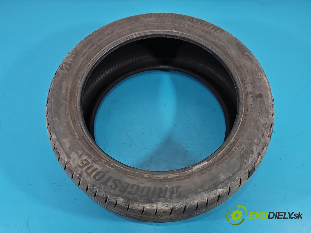 Audi A8 D4 2009-2017 2.0 TFSI 211KM automatic 155 kW 1984 cm3 4- pneumatiky: letní 1Ks 