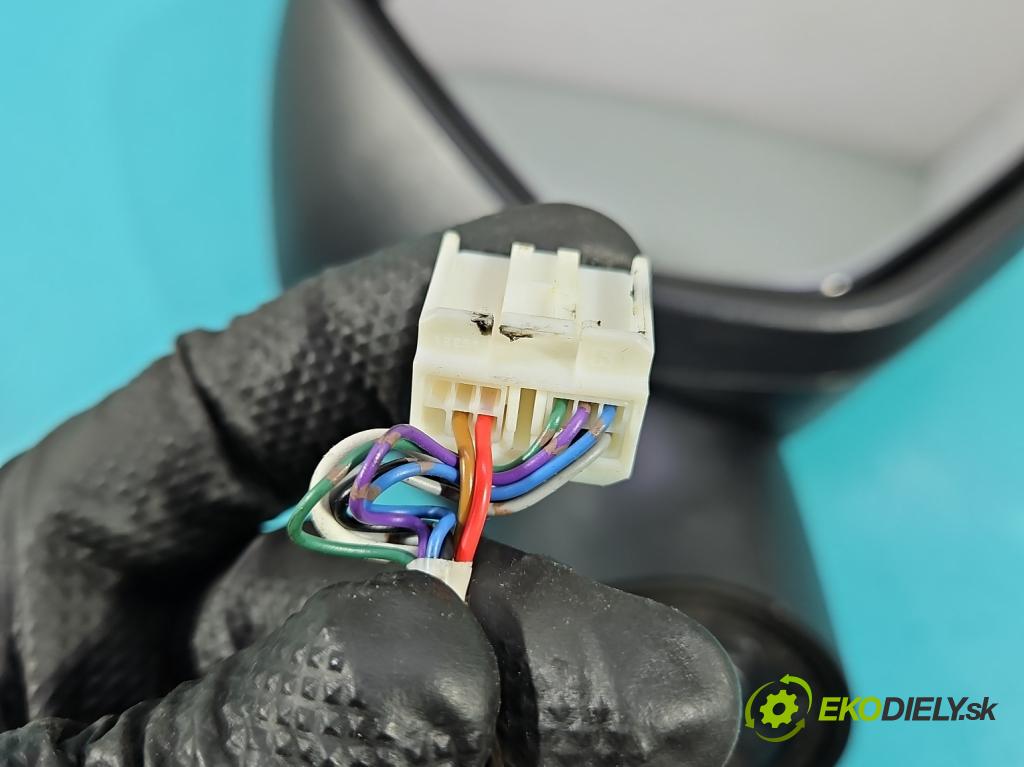 Mitsubishi Eclipse Cross  1.5 T 163 HP manual 120 kW 1499 cm3 5- zrkadlo pravé  (Kľučka dverí ostatné)