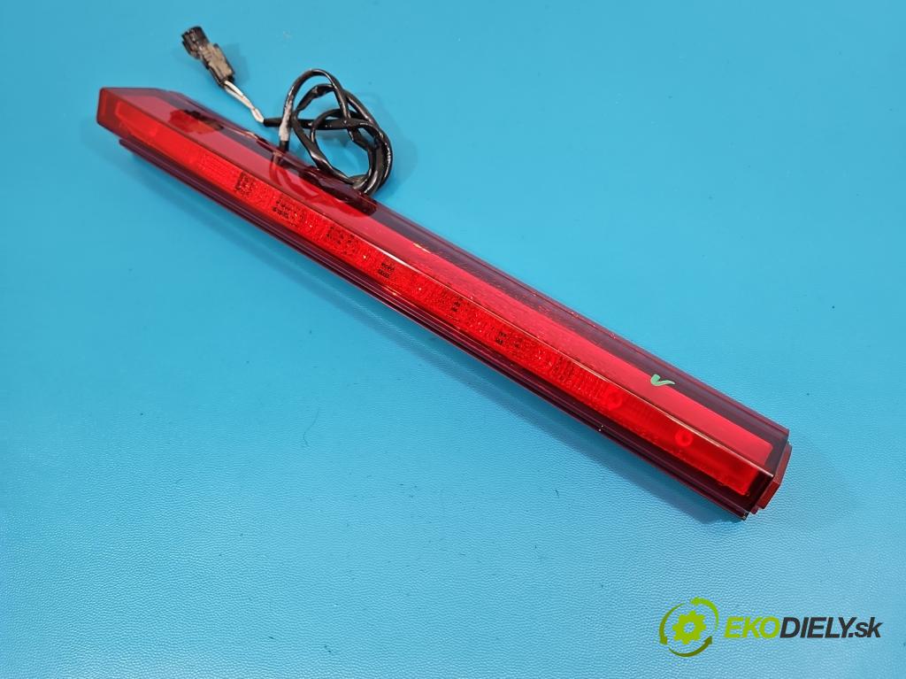 Mitsubishi Eclipse Cross  1.5 T 163 HP manual 120 kW 1499 cm3 5- světlo: stop: 1144-243