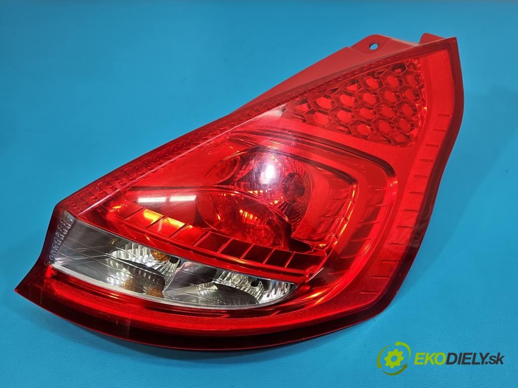 Ford Fiesta Mk7 2008-2017 1.2 16V 82 HP manual 60 kW 1242 cm3 3- svetlo / reflektor zadné pravé 8A61-13404-AC (Kľučka dverí ostatné)