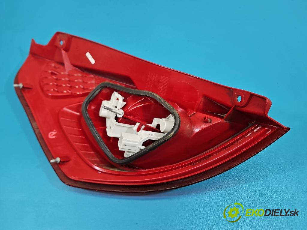Ford Fiesta Mk7 2008-2017 1.2 16V 82 HP manual 60 kW 1242 cm3 3- svetlo / reflektor zadné pravé 8A61-13404-AC (Kľučka dverí ostatné)