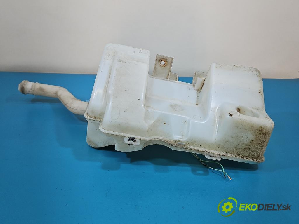 Mitsubishi Colt Z30 VI 2004-2012 1.3 16V 95 HP manual 70 kW 1332 cm3 5- nádržka tekutina: ostrekovačov A4548600060