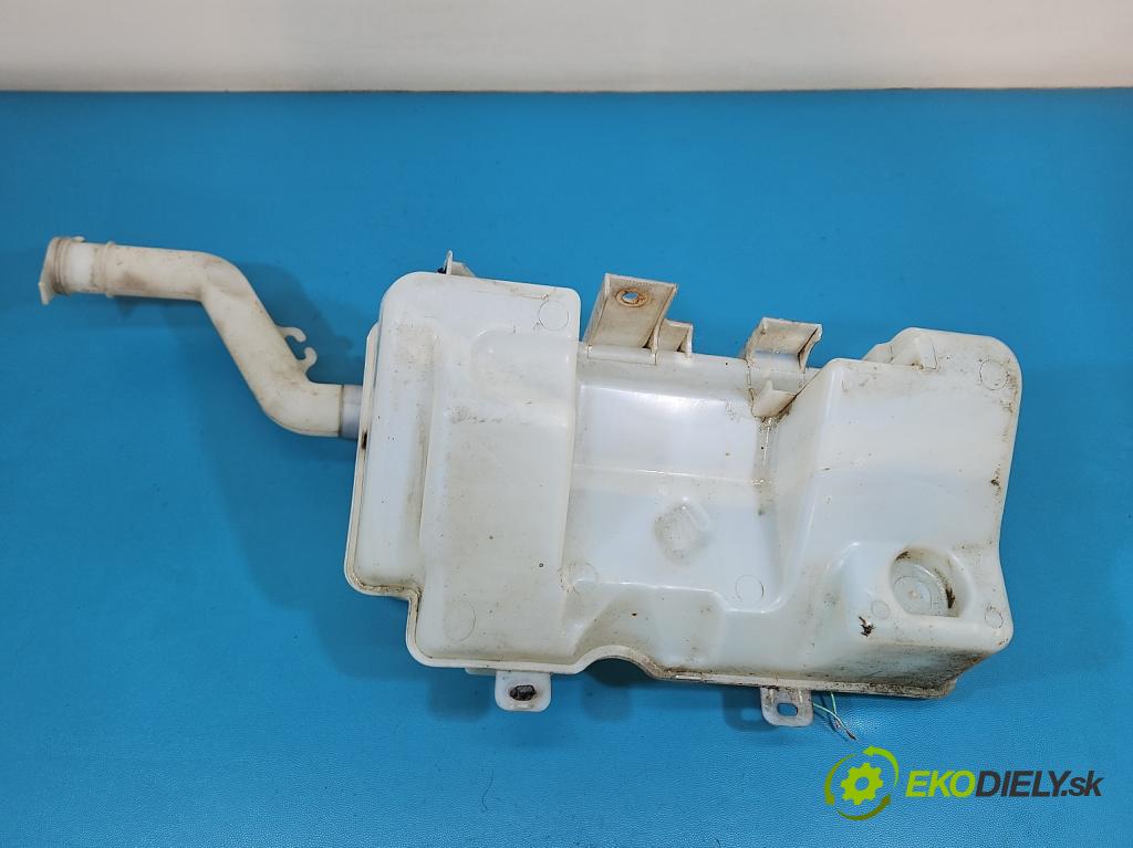 Mitsubishi Colt Z30 VI 2004-2012 1.3 16V 95 HP manual 70 kW 1332 cm3 5- nádržka tekutina: ostrekovačov A4548600060