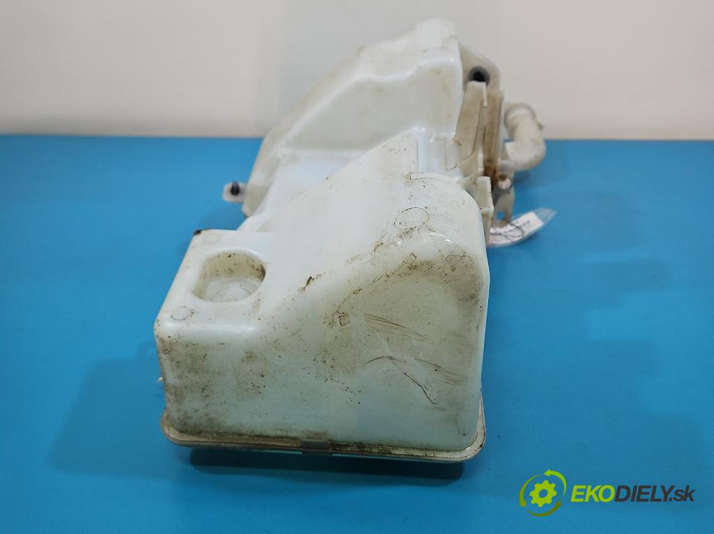 Mitsubishi Colt Z30 VI 2004-2012 1.3 16V 95 HP manual 70 kW 1332 cm3 5- nádržka tekutina: ostrekovačov A4548600060