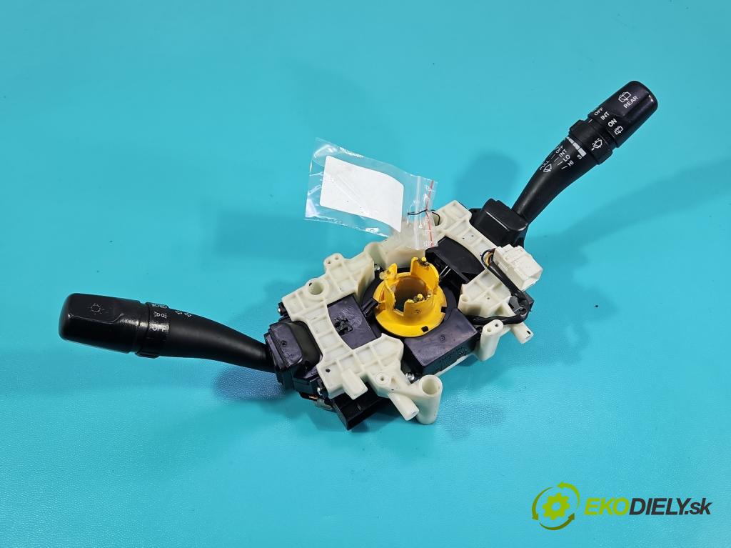 Hyundai Tucson I 2004-2009 2.0 16V XD20: 141 HP  104 kW 1975 cm3 5- prepínač komplex:  (Prepínacie páčky pod volantom)