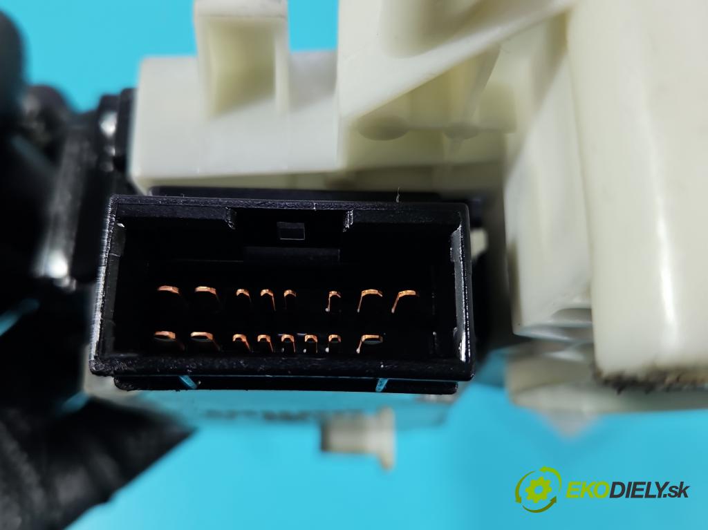 Hyundai Tucson I 2004-2009 2.0 16V XD20: 141 HP  104 kW 1975 cm3 5- prepínač komplex:  (Prepínacie páčky pod volantom)