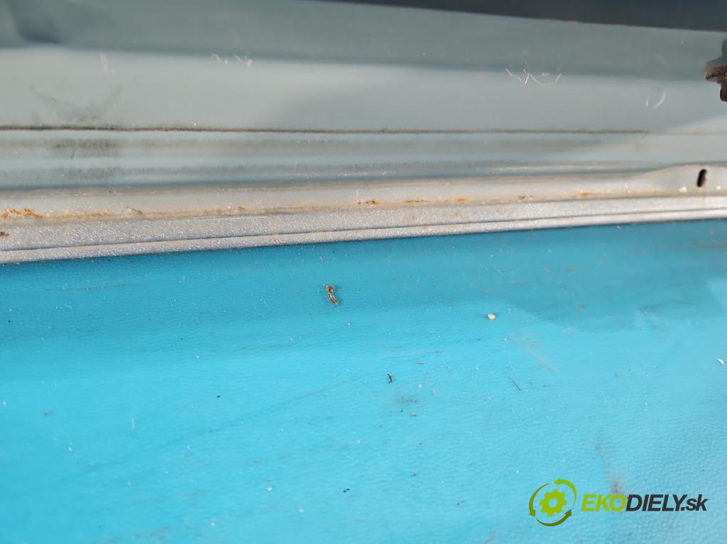 Hyundai Tucson I 2004-2009 2.0 16V XD20: 141 HP  104 kW 1975 cm3 5- zadna kufor  (Kapota zadná (kufor))