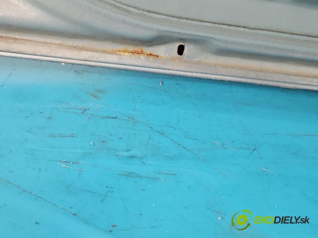 Hyundai Tucson I 2004-2009 2.0 16V XD20: 141 HP  104 kW 1975 cm3 5- zadna kufor  (Kapota zadná (kufor))