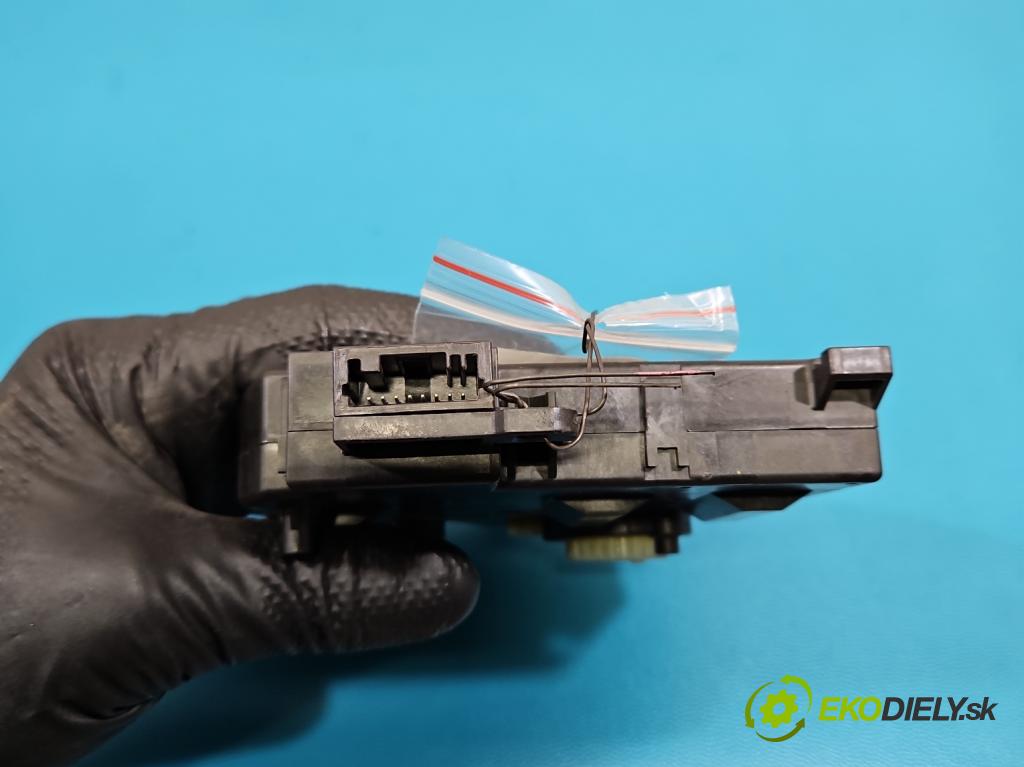 Lexus NX I 2014-2021 2.5 16V 155 hp automatic 114 kW 2494 cm3 5- motorek topení 063800-9002