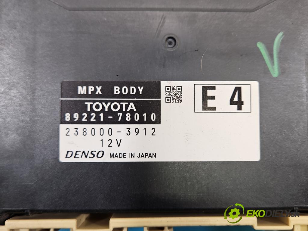 Lexus NX I 2014-2021 2.5 16V 155 HP automatic 114 kW 2494 cm3 5- riadiaca jednotka komfortu 89221-78010