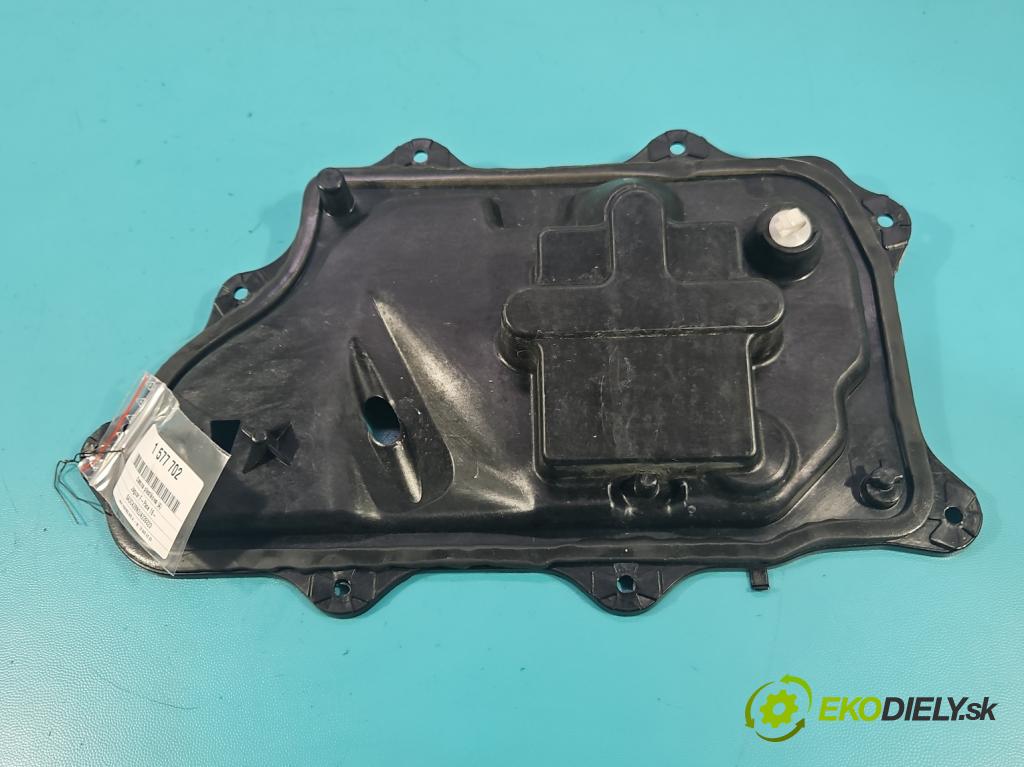 Jaguar F-Pace 16- 2.0d 241KM automatic 177 kW 1999 cm3 5- kryt plastová GX73-21123-A