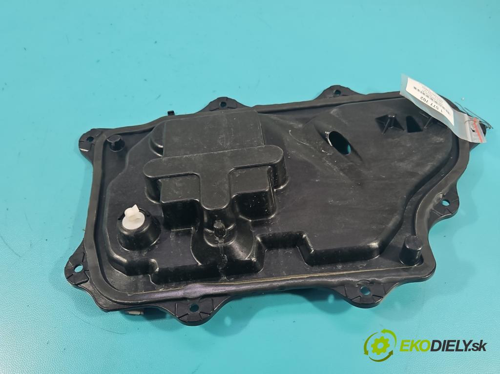 Jaguar F-Pace 16- 2.0d 241KM automatic 177 kW 1999 cm3 5- kryt plastová GX73-21123-A