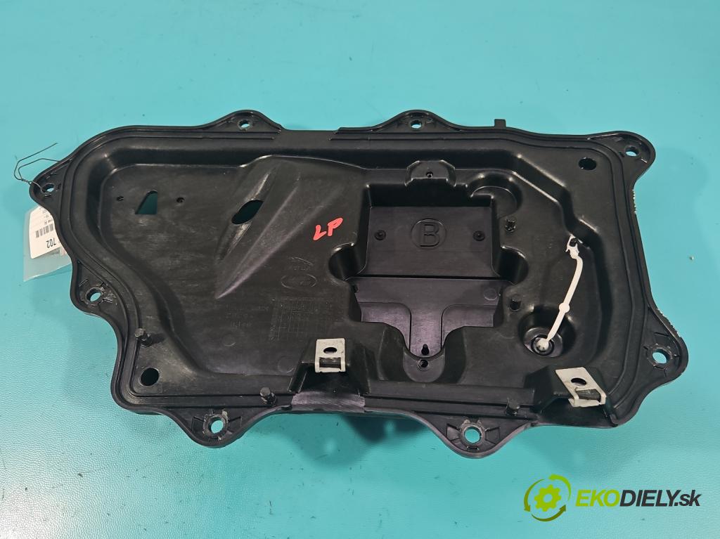 Jaguar F-Pace 16- 2.0d 241KM automatic 177 kW 1999 cm3 5- kryt plastová GX73-21123-A