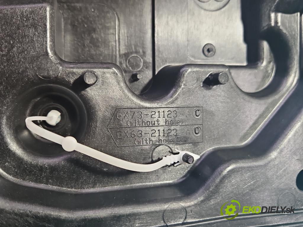 Jaguar F-Pace 16- 2.0d 241KM automatic 177 kW 1999 cm3 5- kryt plastová GX73-21123-A