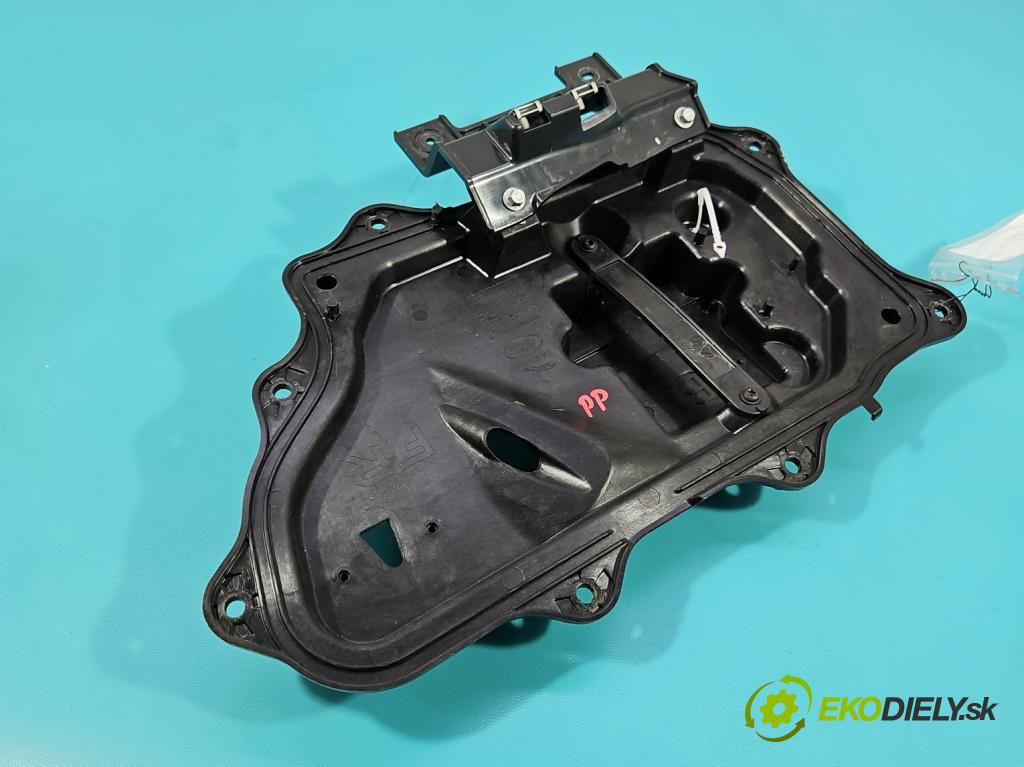 Jaguar F-Pace 16- 2.0d 241KM automatic 177 kW 1999 cm3 5- kryt plastová GX73-21122-A