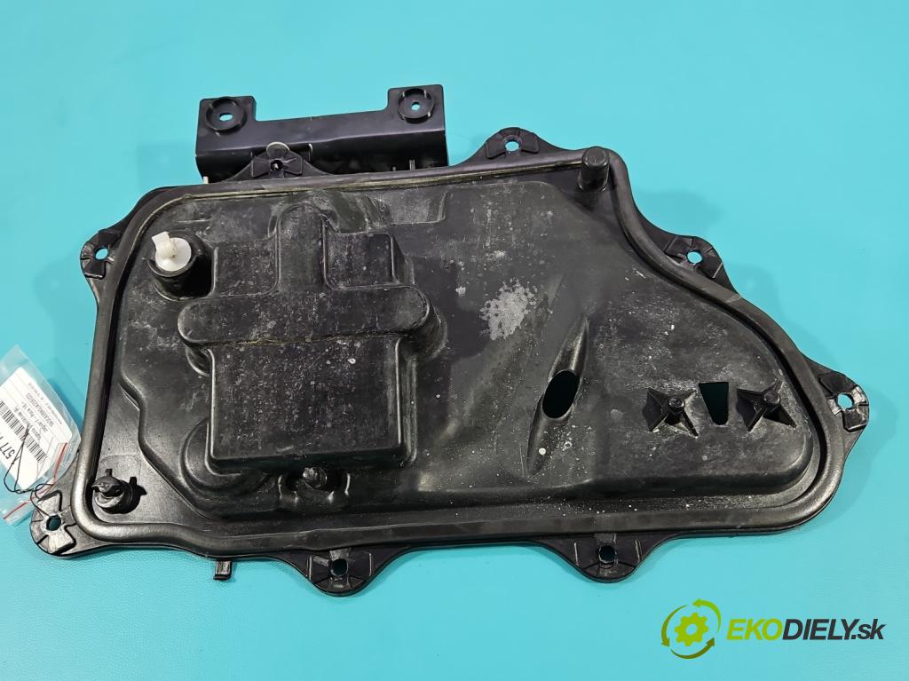 Jaguar F-Pace 16- 2.0d 241KM automatic 177 kW 1999 cm3 5- kryt plastová GX73-21122-A