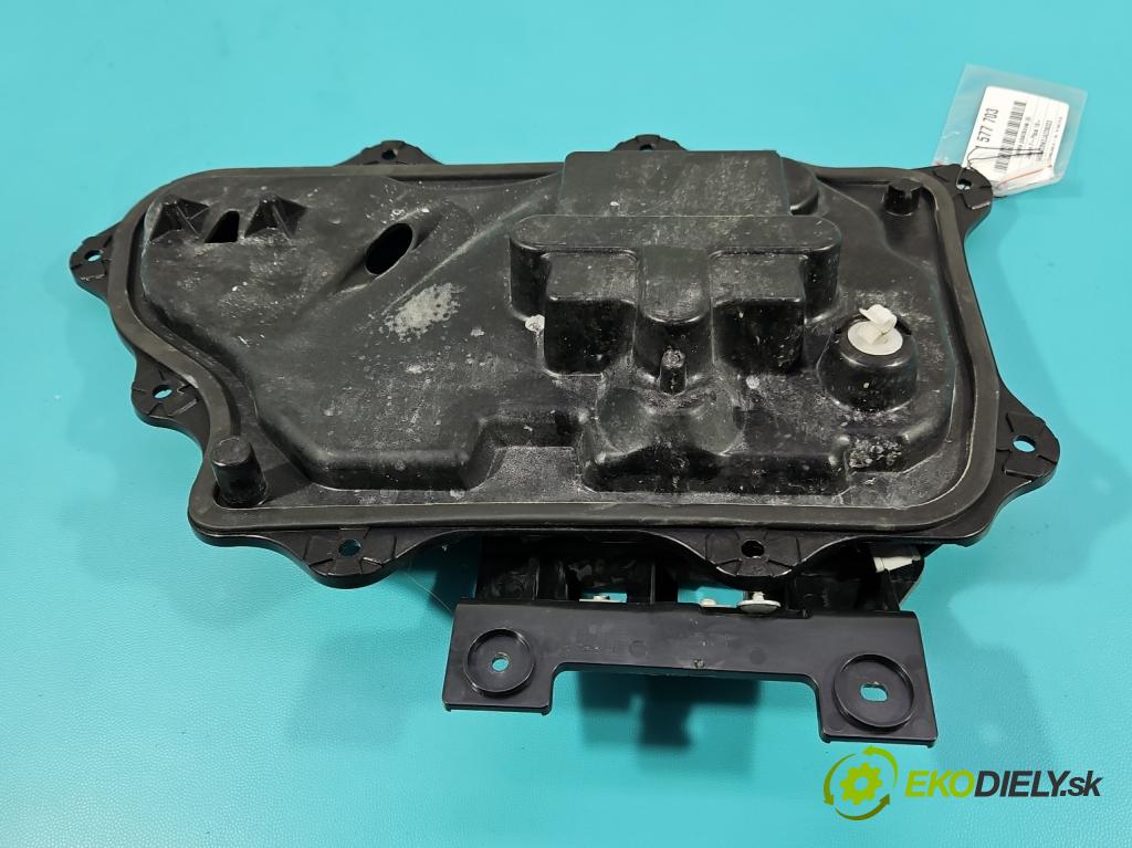 Jaguar F-Pace 16- 2.0d 241KM automatic 177 kW 1999 cm3 5- kryt plastová GX73-21122-A