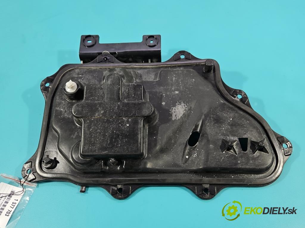 Jaguar F-Pace 16- 2.0d 241KM automatic 177 kW 1999 cm3 5- kryt plastová GX73-21122-A