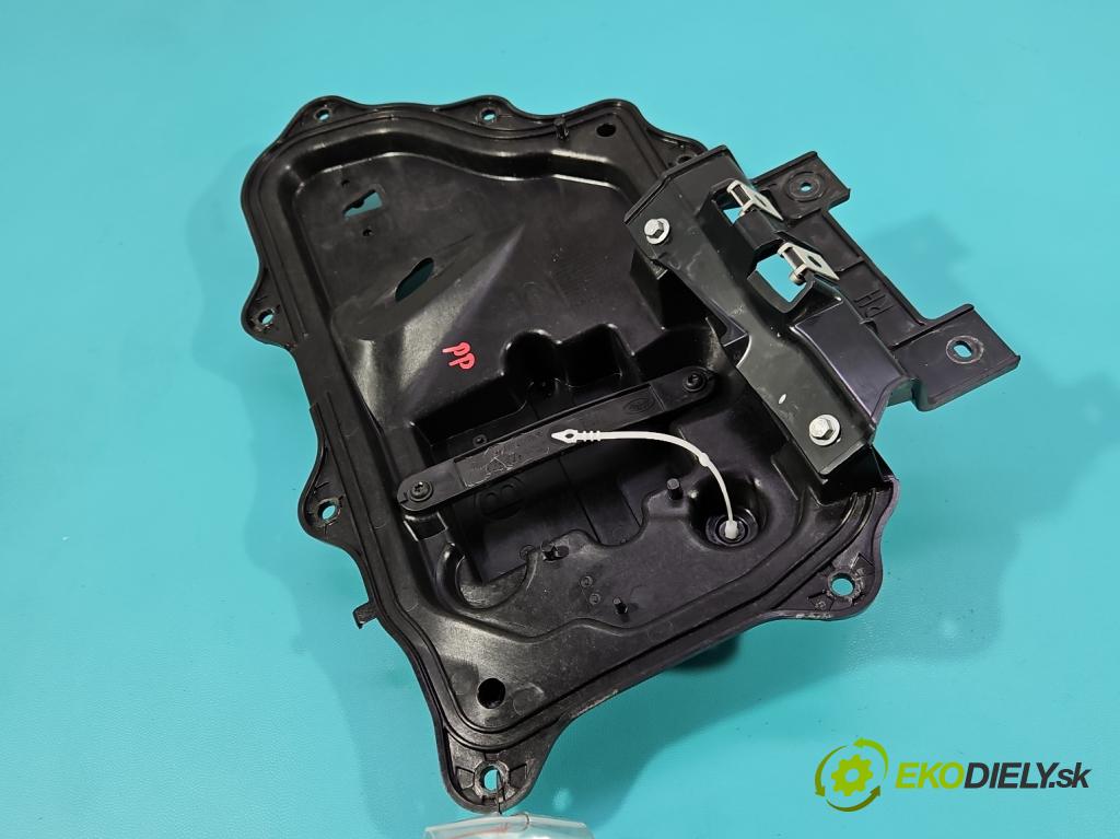 Jaguar F-Pace 16- 2.0d 241KM automatic 177 kW 1999 cm3 5- kryt plastová GX73-21122-A