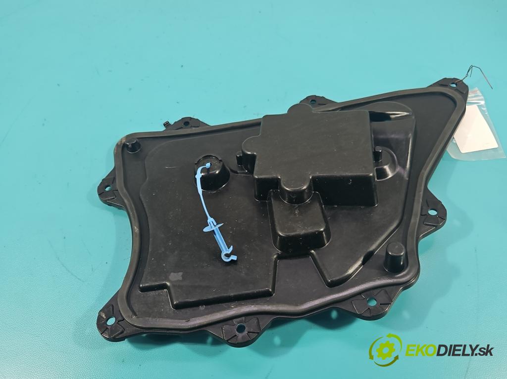 Jaguar F-Pace 16- 2.0d 241KM automatic 177 kW 1999 cm3 5- kryt plastová GX73-24767-A