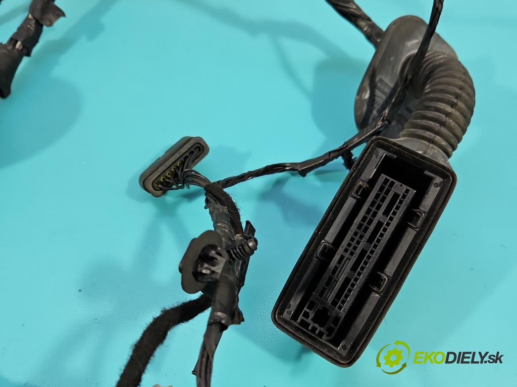 Jaguar F-Pace 16- 2.0d 241KM automatic 177 kW 1999 cm3 5- Balíček: dveře zadní pravých JK83-14632-FC