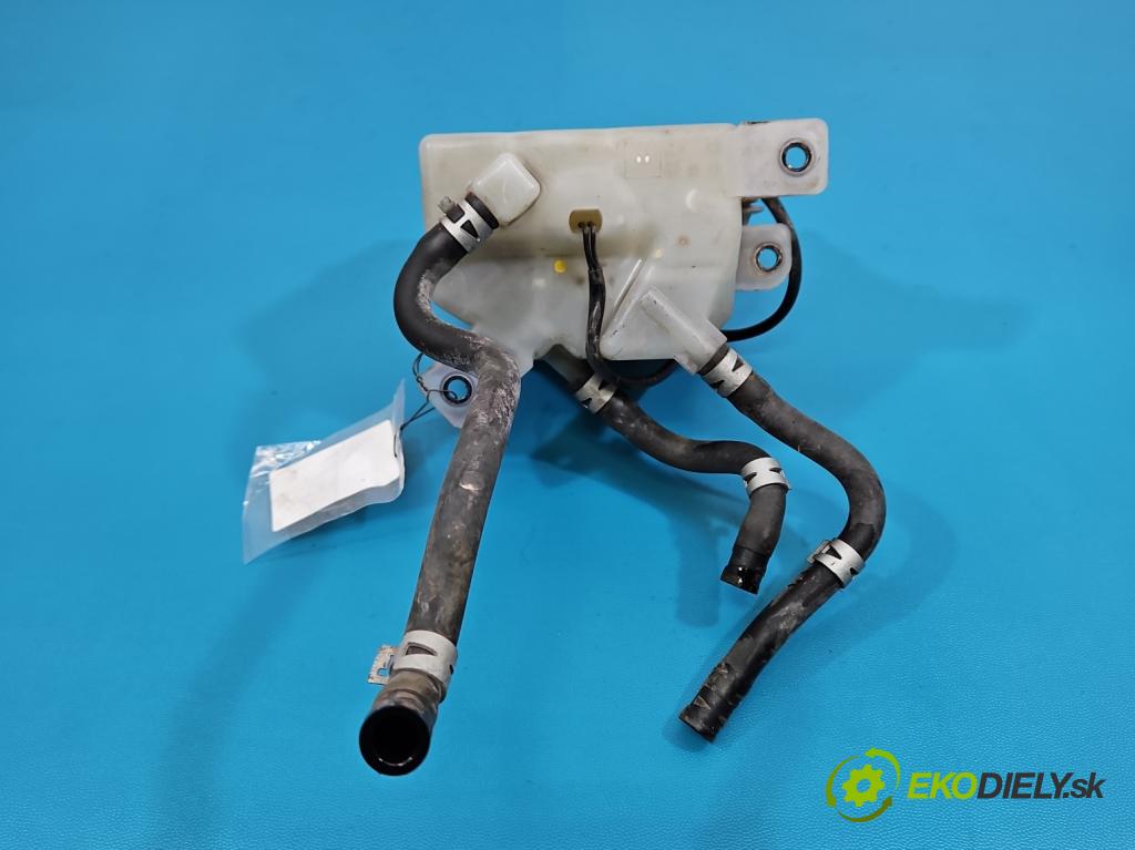 Lexus NX I 2014-2021 2.5 16V 155 hp automatic 114 kW 2494 cm3 5- nádržka tekutina: brzdový