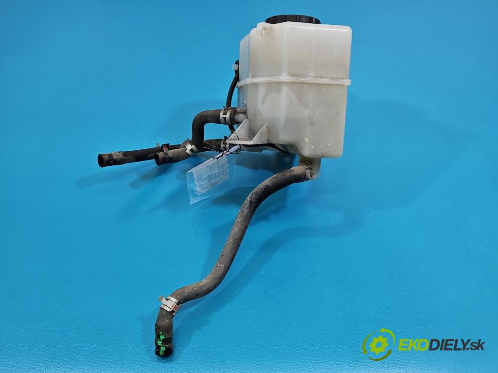 Lexus NX I 2014-2021 2.5 16V 155 hp automatic 114 kW 2494 cm3 5- nádržka tekutina: brzdový