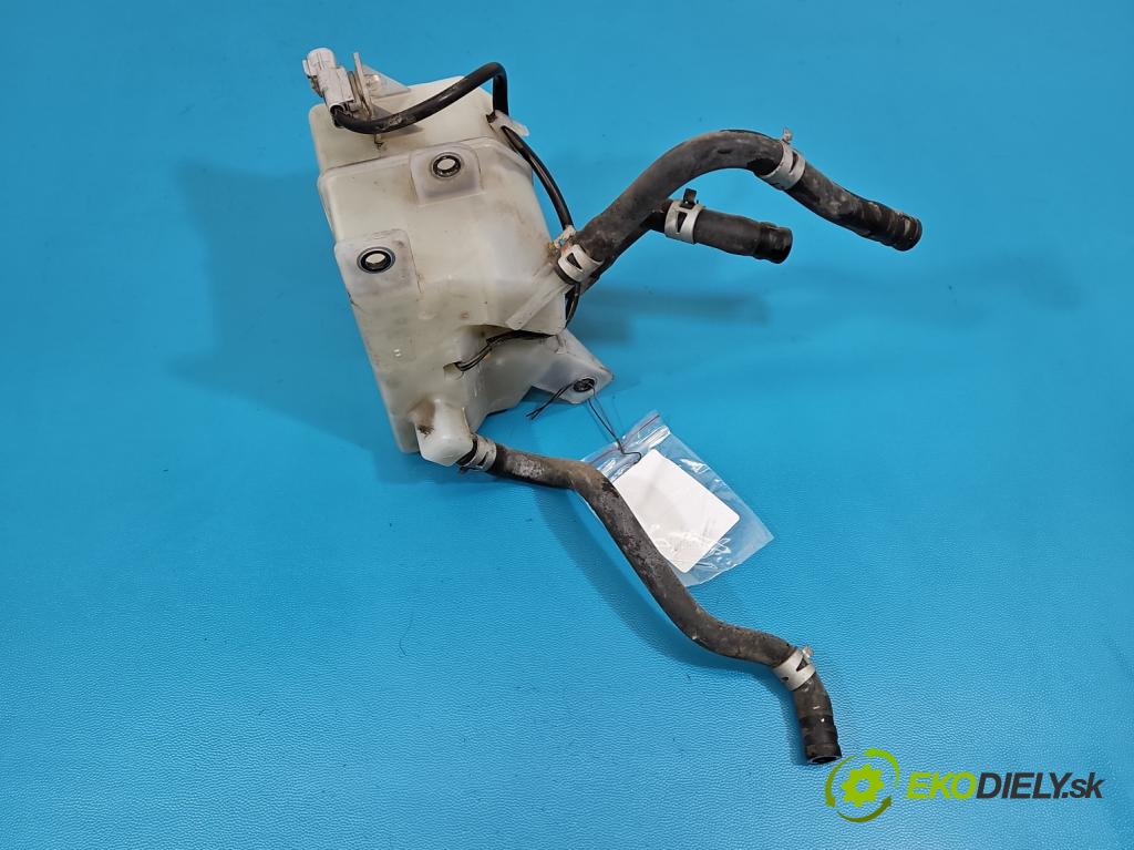 Lexus NX I 2014-2021 2.5 16V 155 hp automatic 114 kW 2494 cm3 5- nádržka tekutina: brzdový