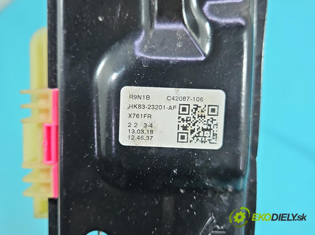 Jaguar F-Pace 16- 2.0d 241KM automatic 177 kW 1999 cm3 5- mechanizmus okna predné ľavý 26028420240907