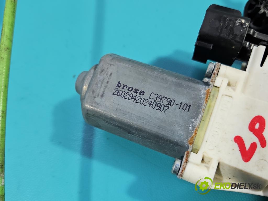 Jaguar F-Pace 16- 2.0d 241KM automatic 177 kW 1999 cm3 5- mechanizmus okna predné ľavý 26028420240907