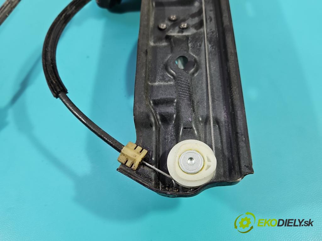 Jaguar F-Pace 16- 2.0d 241KM automatic 177 kW 1999 cm3 5- mechanismus stahování přední pravý HK83-23200-AH