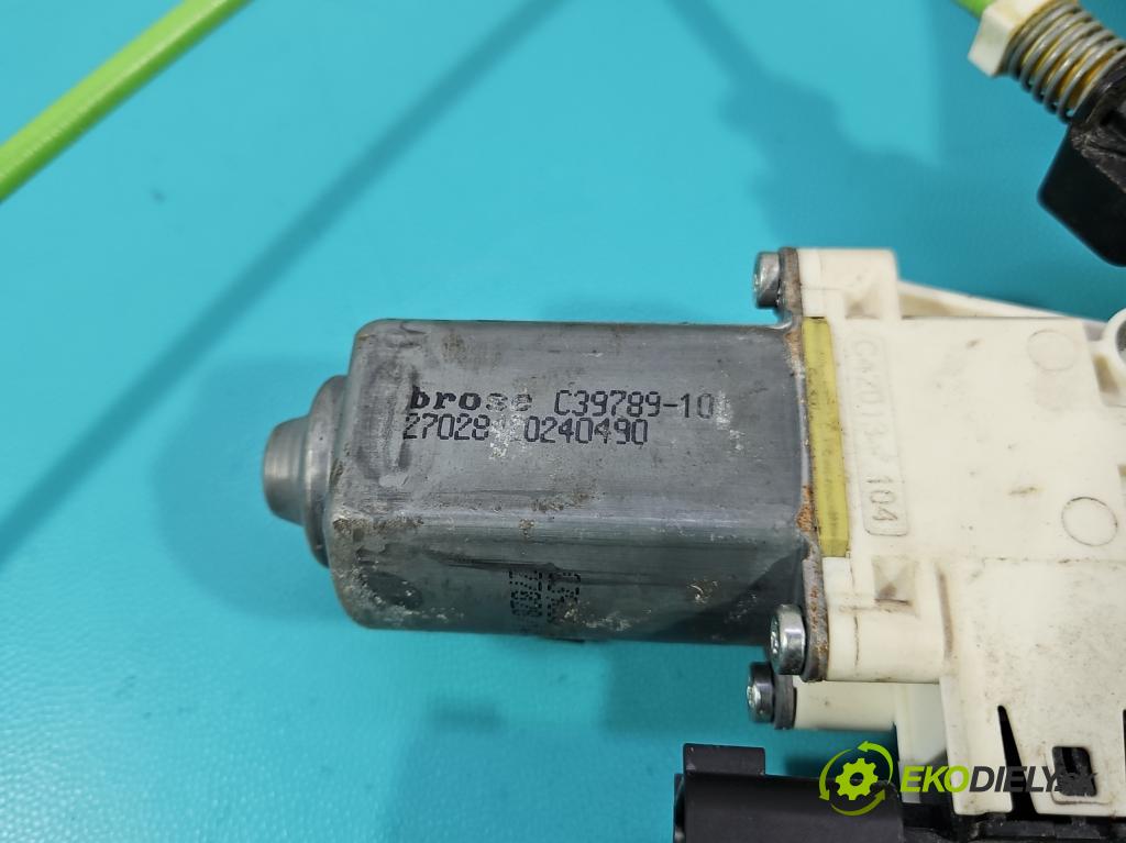 Jaguar F-Pace 16- 2.0d 241KM automatic 177 kW 1999 cm3 5- mechanismus stahování přední pravý HK83-23200-AH