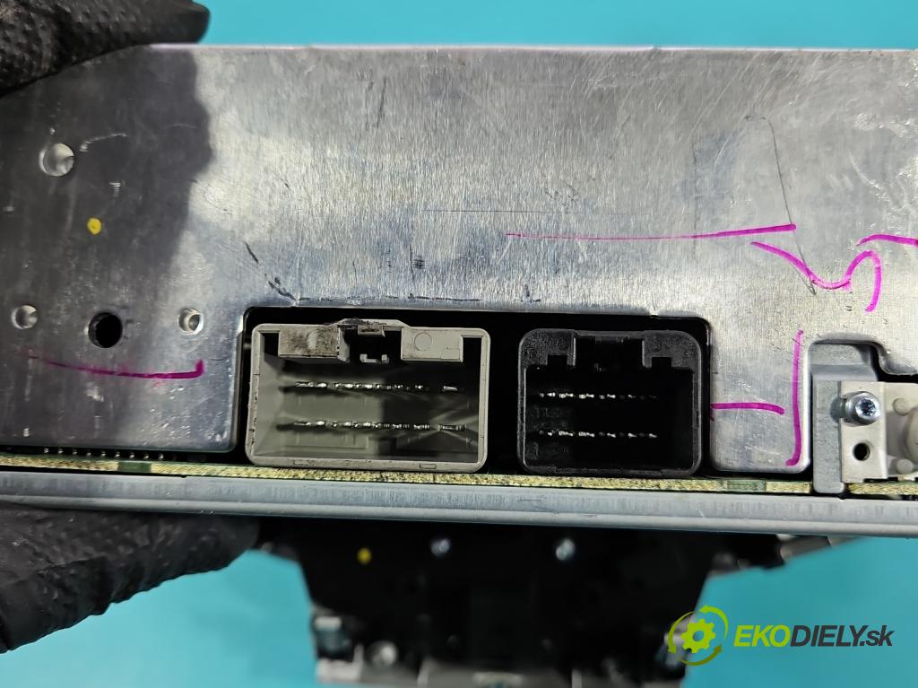 Ford Fiesta Mk7 2008-2017 1.2 16V 82 hp manual 60 kW 1242 cm3 3- Radio továrna: 8A6T-18C815-BN