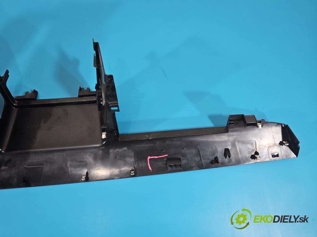 Bmw i3 2013–2022 0.0 elektrický: 170 hp automatic 125 kW 1 cm3 5- kryt plastová 9283030